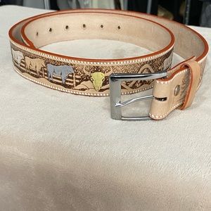 Leather Western Tooled Belt with Cattle/Ranch Scenery Size 38